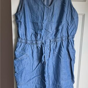 Women’s blue dress size large, used good condition